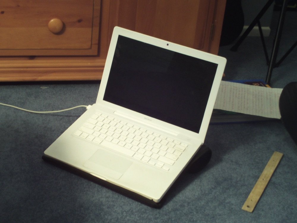 MacBook (1st Generation)
